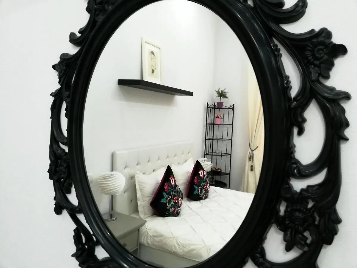 Ultracentral Studio For 4 Bucharest